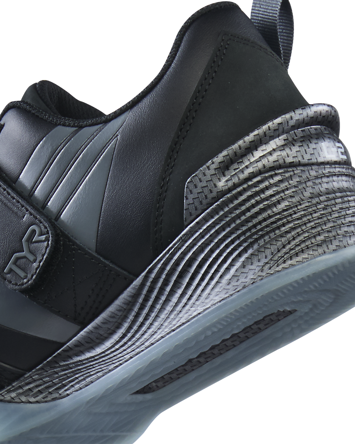 ::005 Black/Carbon
