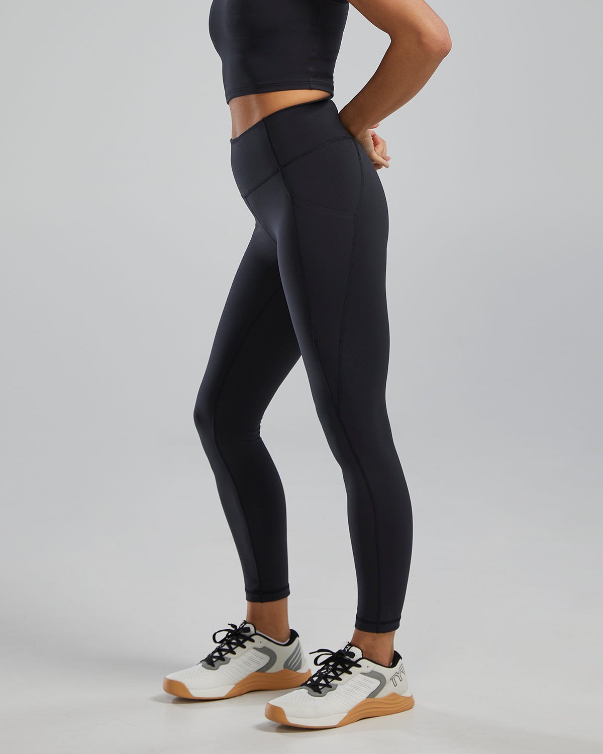 Product image for 001 Black