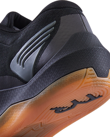 ::544 Black/Gum