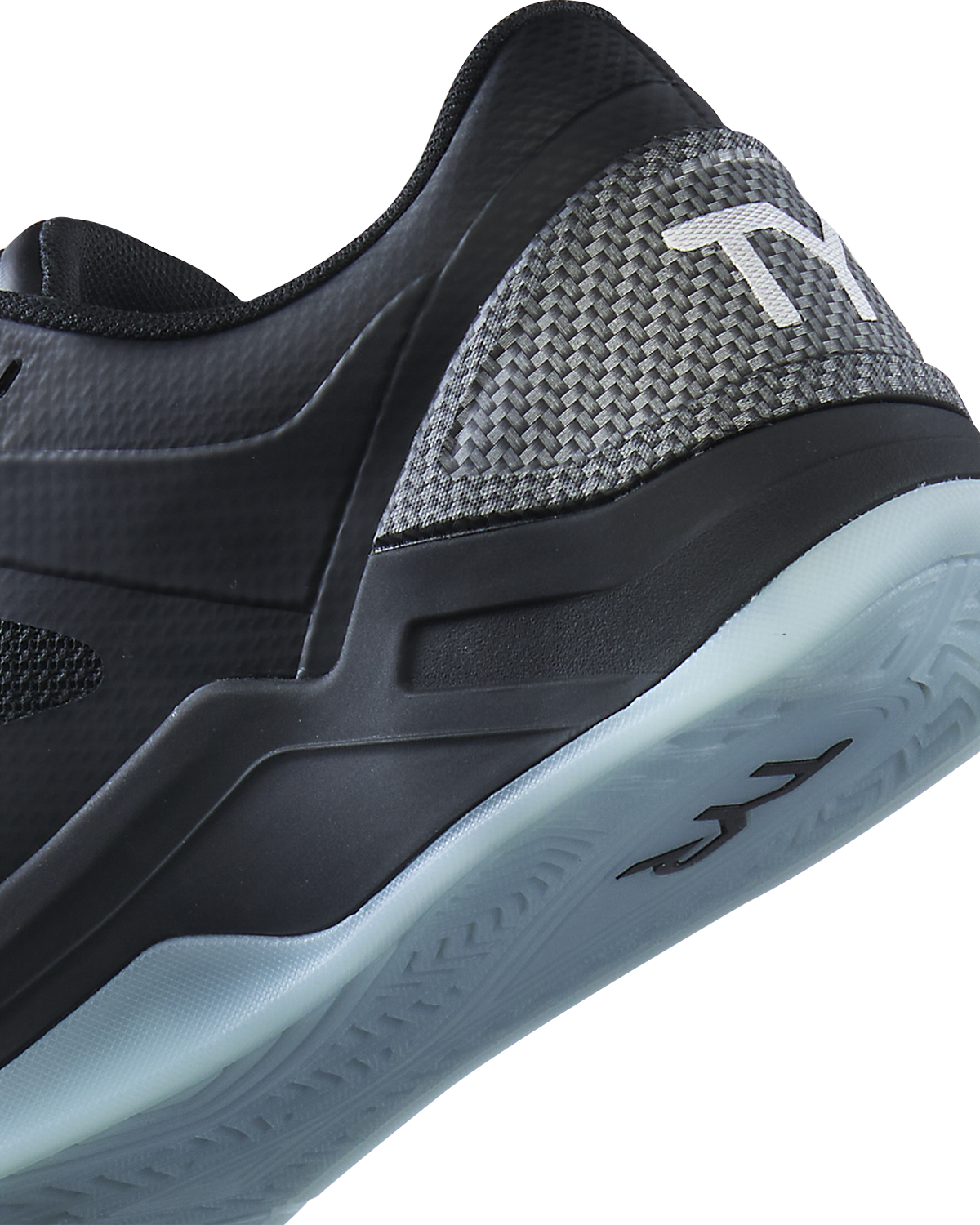 ::005 Black/Carbon