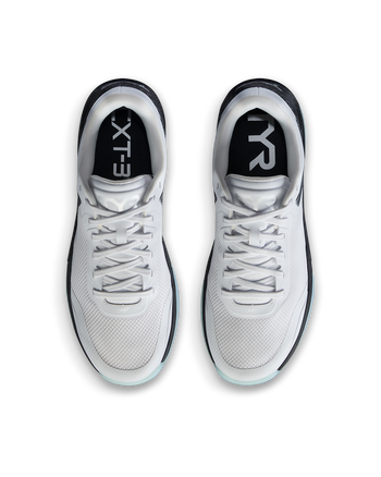 ::111 White/Carbon