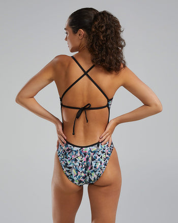 ::004 Black/Multi